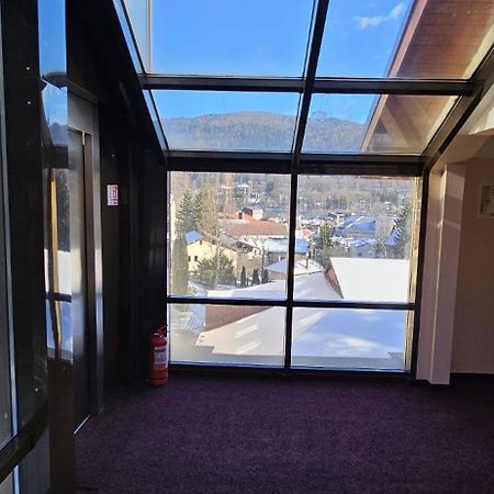 Hostel Cppi Vest Buşteni エクステリア 写真