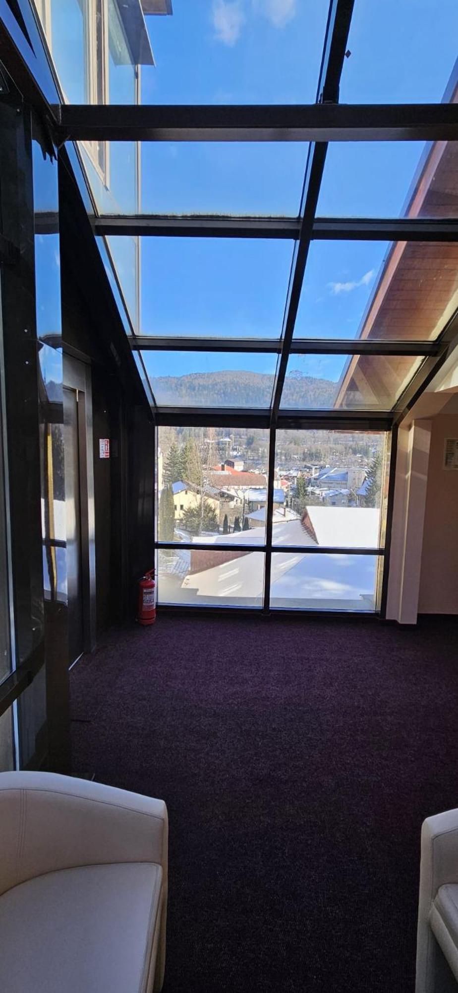 Hostel Cppi Vest Buşteni エクステリア 写真